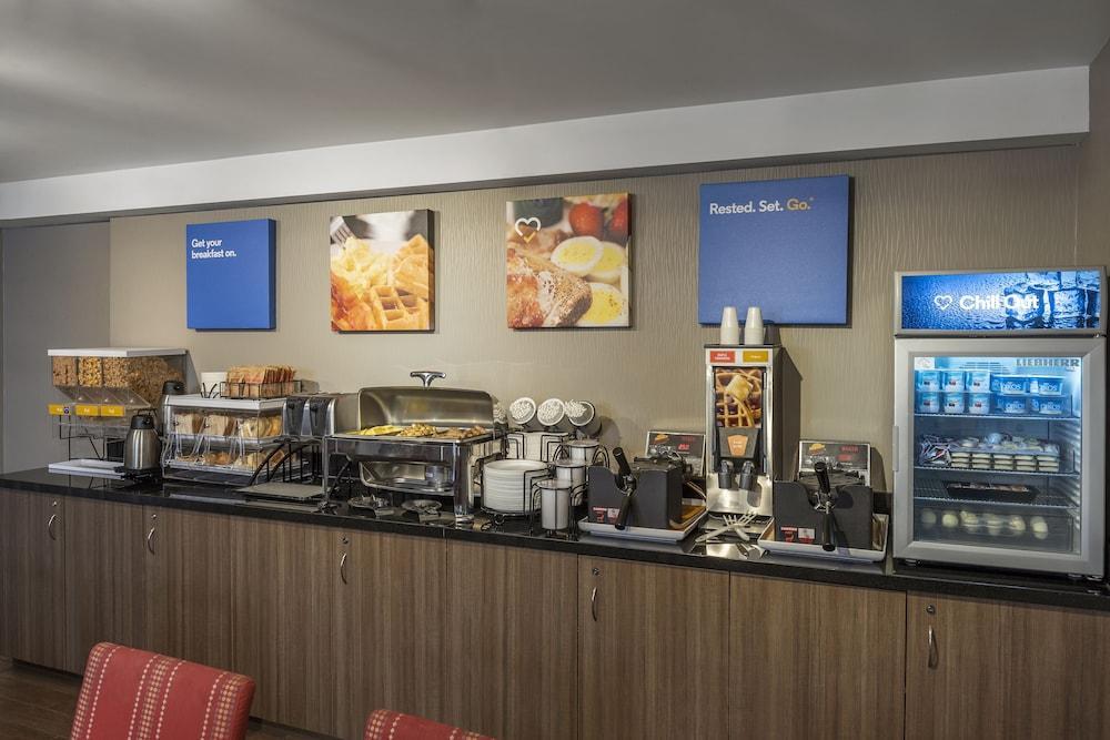 Comfort Inn Airport Winnipeg Exterior foto