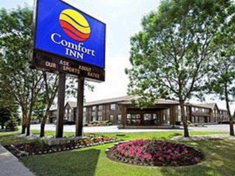 Comfort Inn Airport Winnipeg Exterior foto